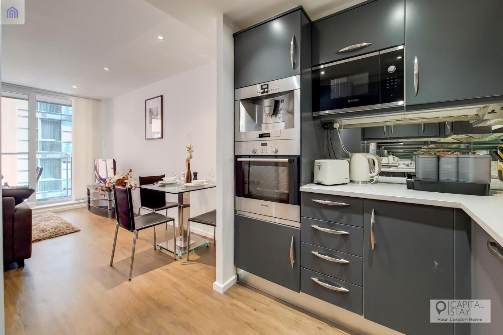 London Excel Stays - One Bed Apartment Екстериор снимка