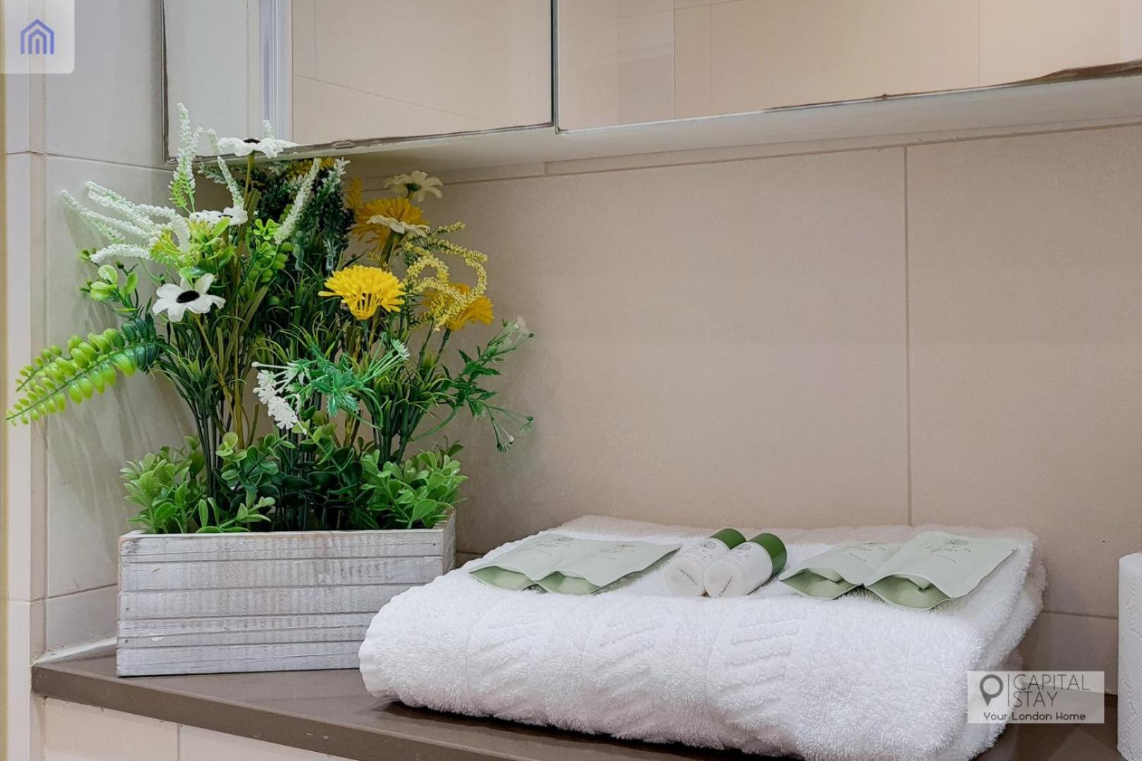 London Excel Stays - One Bed Apartment Екстериор снимка